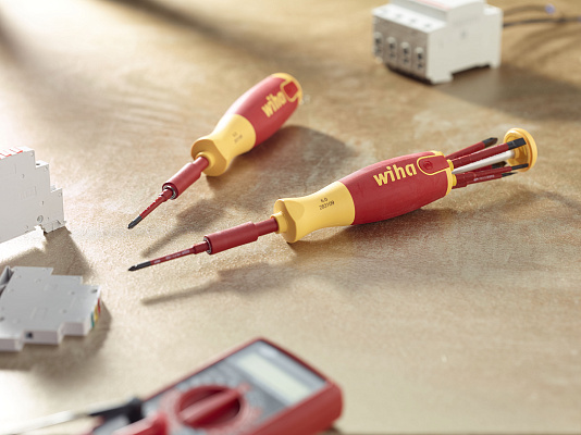 Магазинный держатель LiftUp electric с 6 битами slimBits Wiha (38612)